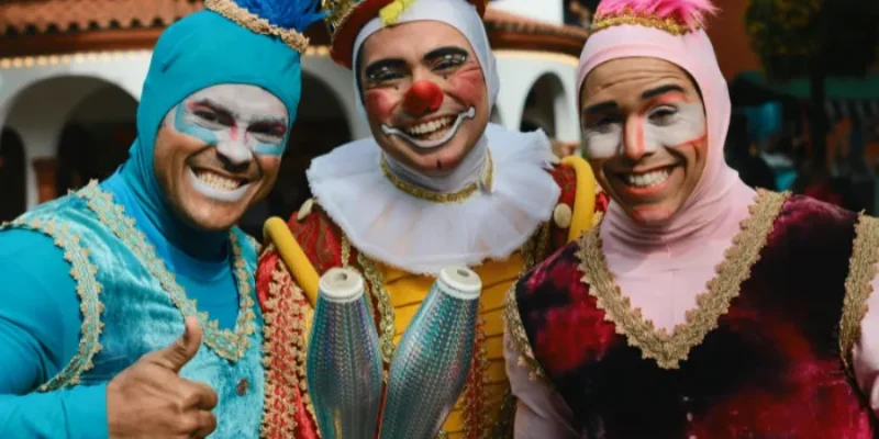 Carnival Outfits That Turn Heads & Steal the Spotlight